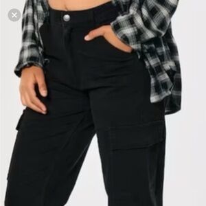 Hollister Black Ultra High Rise Baggy Black Cargo Pant Relaxed Size 17S NWT